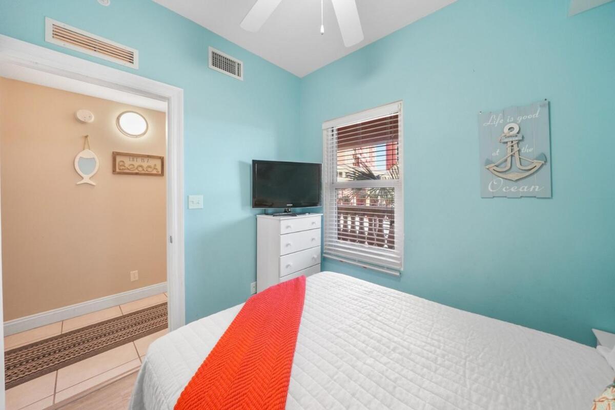 Calypso 208 East Direct Gulf Front Exceptional * Panama City Beach