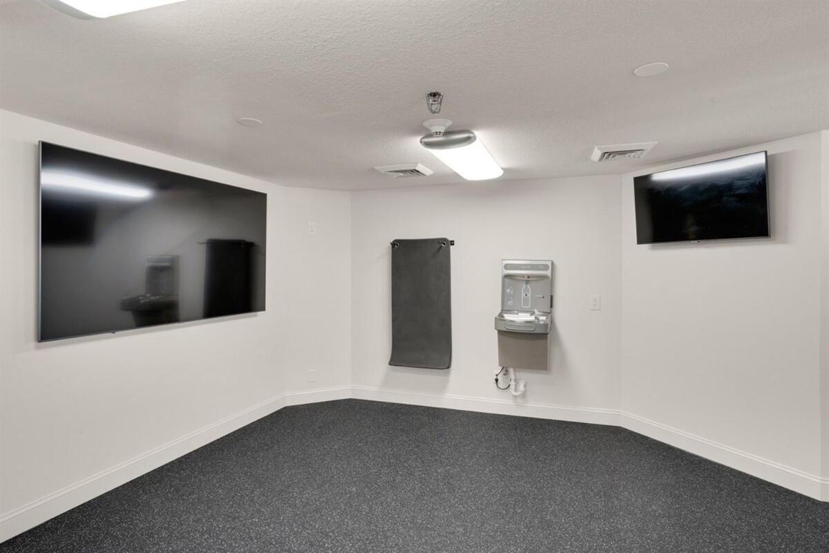 Calypso 208 East Direct Gulf Front Exceptional Apartment *