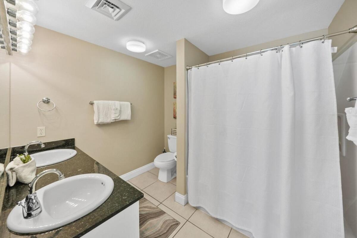 Calypso 208 East Direct Gulf Front Exceptional Apartment